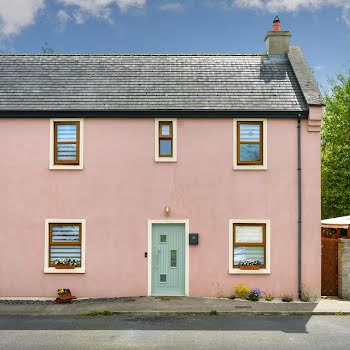 This extremely aesthetically pleasing Portarlington home is on the market for €268,000