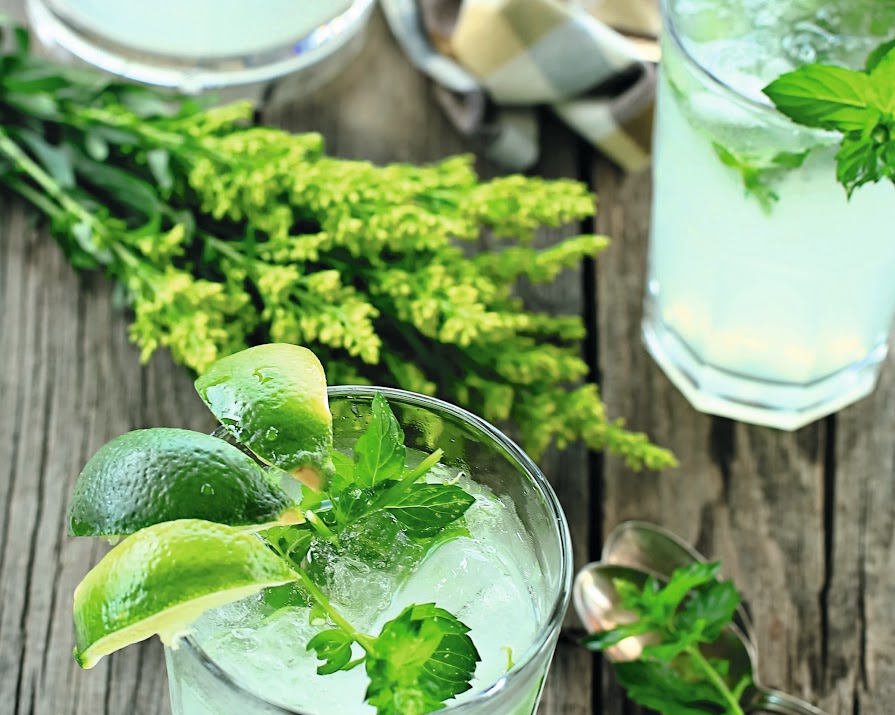 This virgin spiced pear mojito will make your Sunday