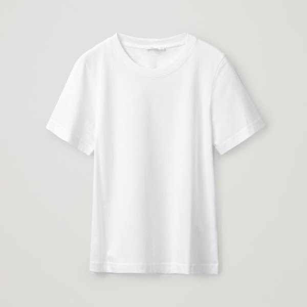 Regular fit t-shirt, €17, Cos