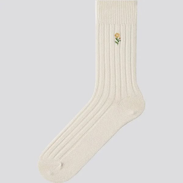 Ribbed Socks, €3.90