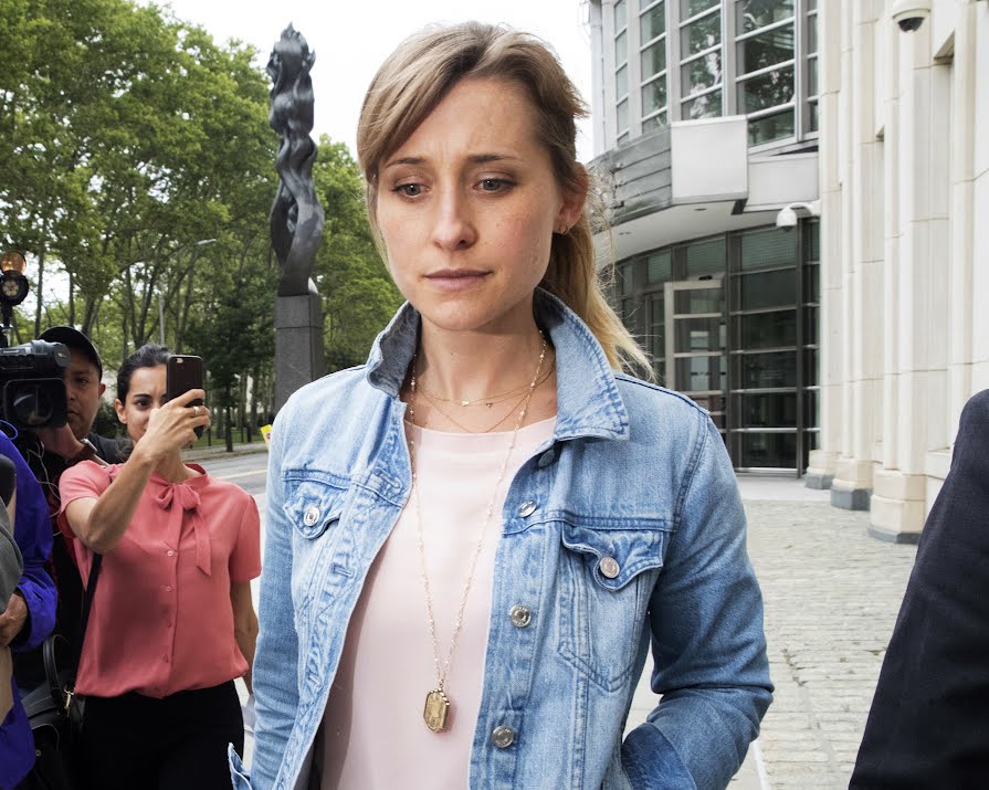 Smallville Actress Allison Mack Sentenced For Her Part In Nxivm Sex Cult Imageie