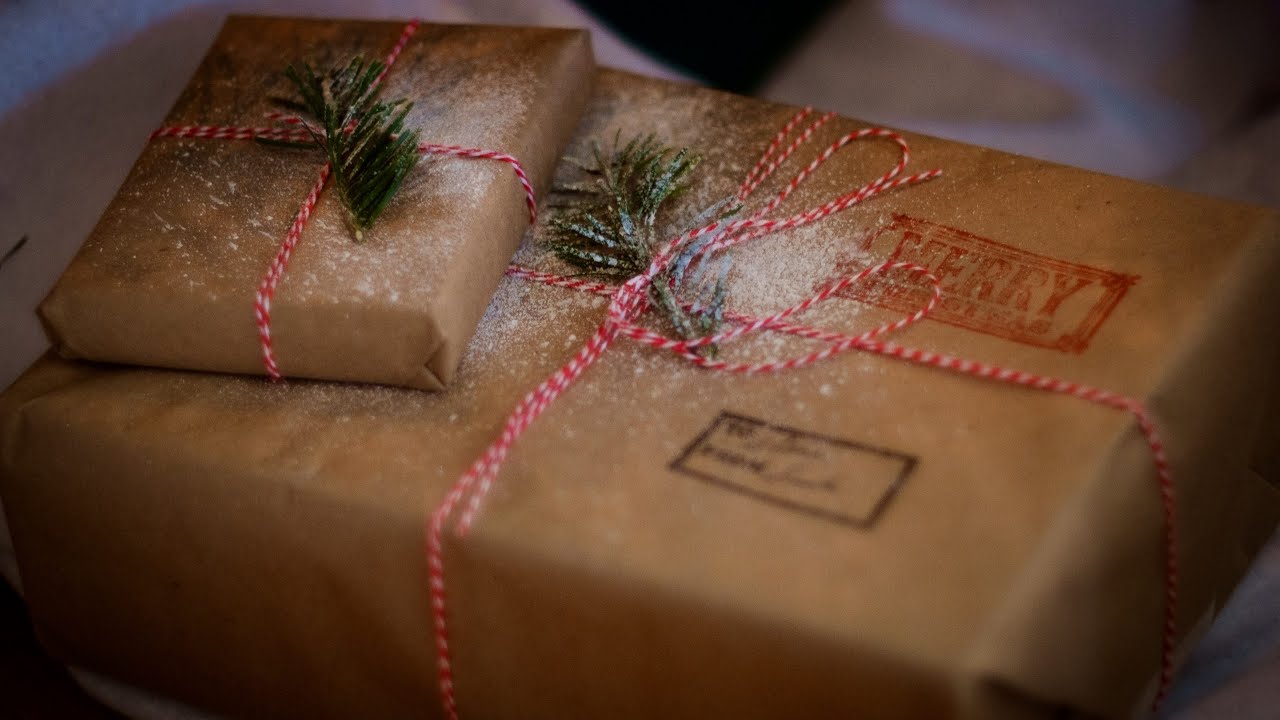 Last postal dates for Christmas 2022 – when to have your gifts and letters sent off | IMAGE.ie