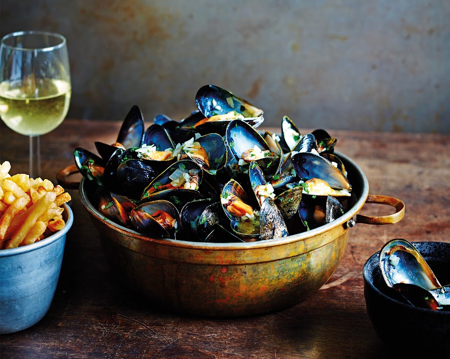 Tonight’s Simple Supper: Moules Marinières with Muscadet