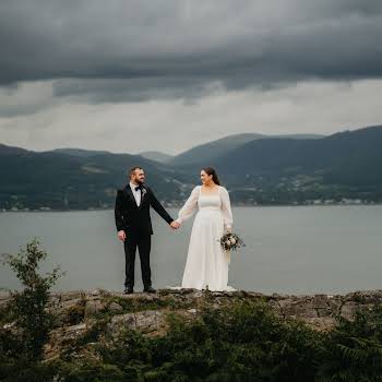 Real Weddings: Orlaith and Shane’s lovely lakeside wedding in Carlingford