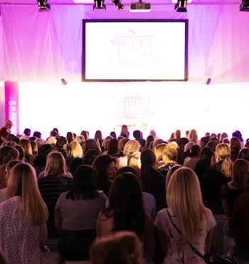 Crowds at IMAGE Beauty Festival 2019