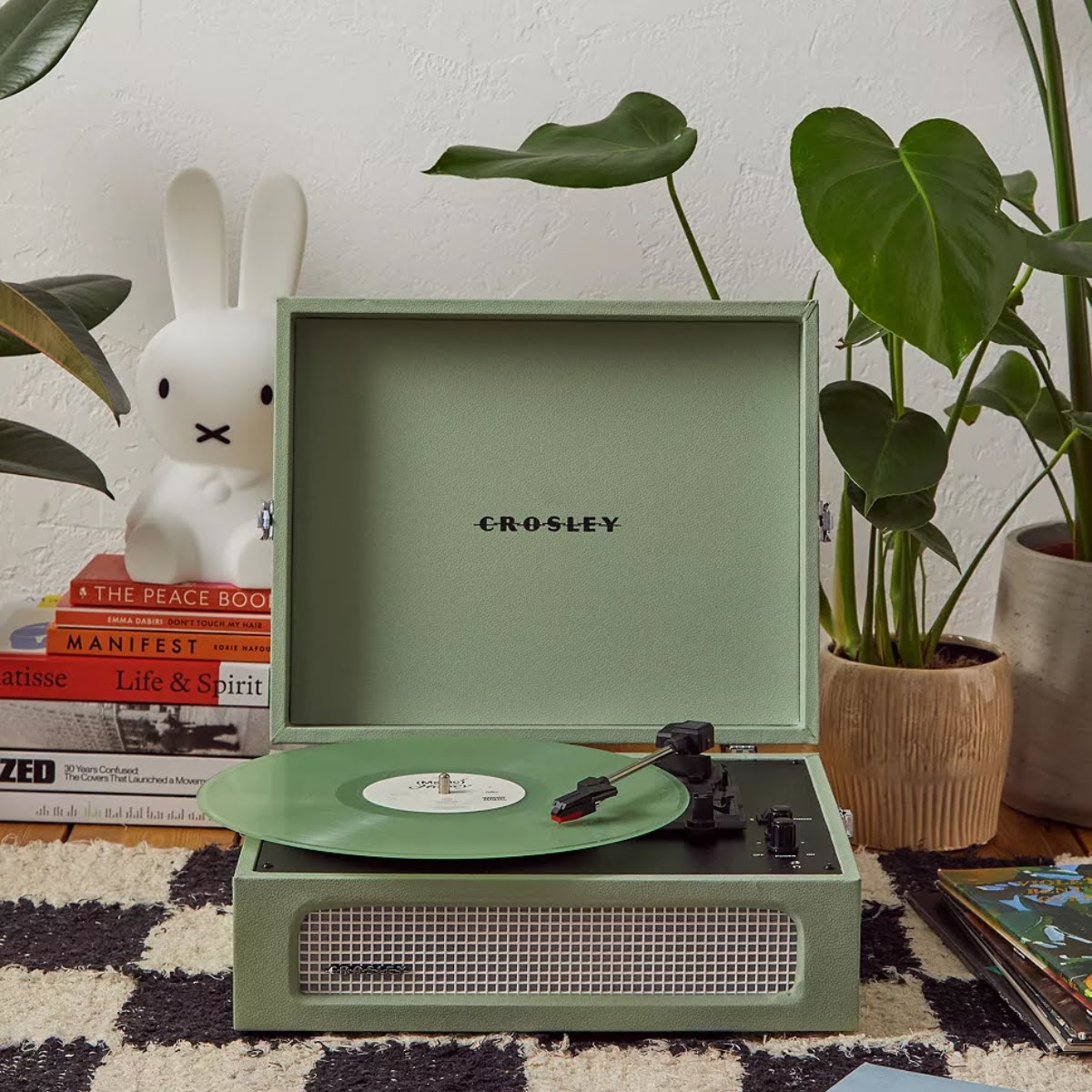 Crosley Voyager Sage Portable Bluetooth Audio Turntable, €129