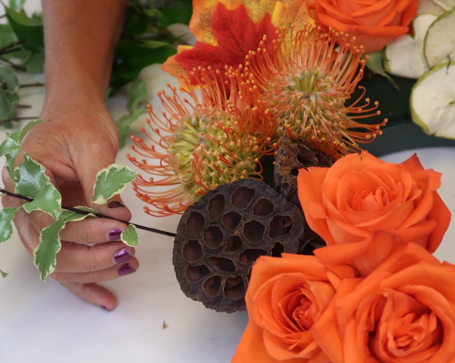 A step-by-step guide to making a gorgeous autumnal table centrepiece