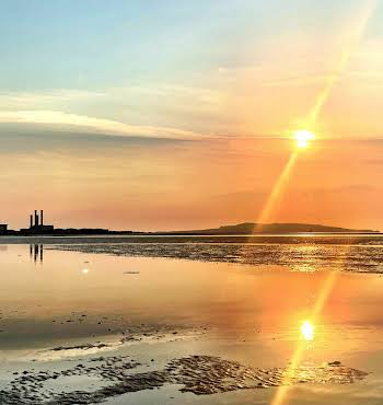 A picture of dawn in Dublin from Dublin Airport