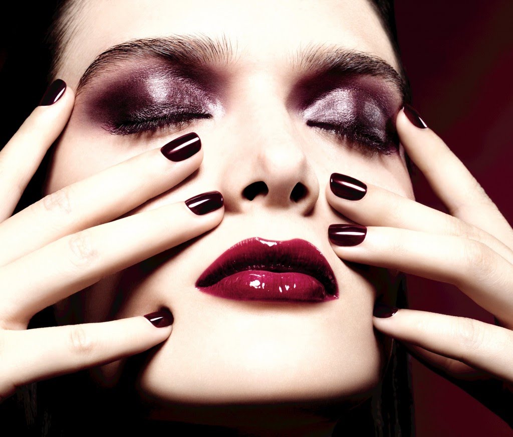 Chanel's Christmas Rouge Noir Absolument Collection Is Divine