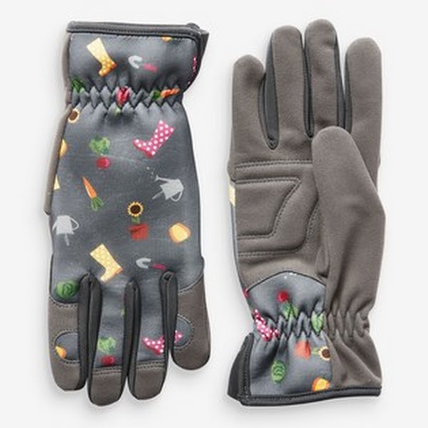 Floral print gardening gloves, €19.50, Next