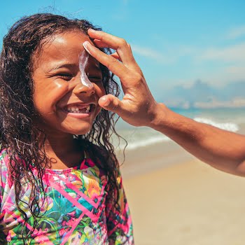 Here’s how to fully protect your child’s skin in the sun