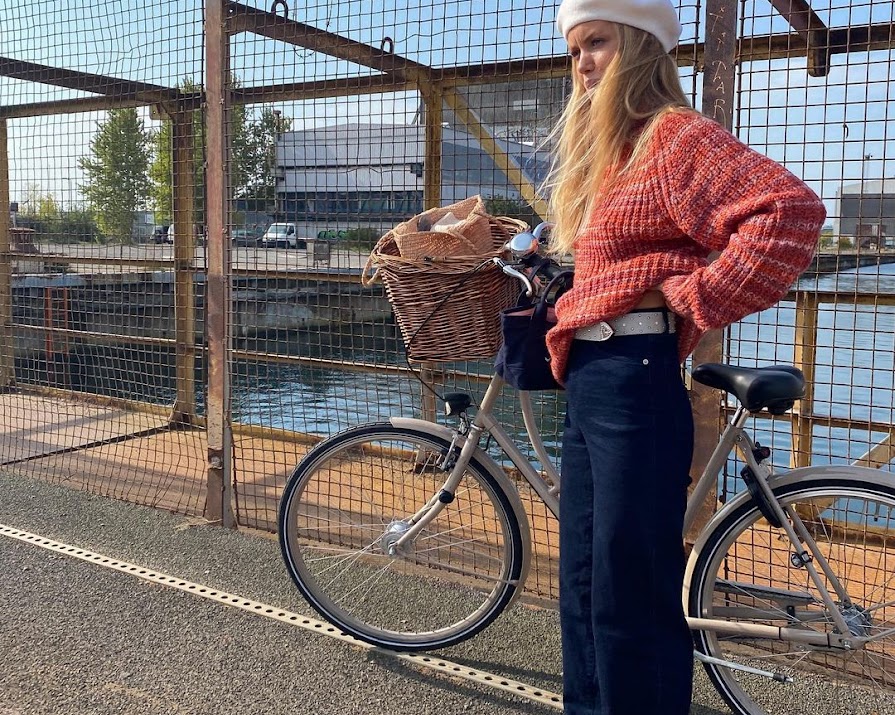 Cute summer bike outfits for afternoons spent picnicking and sea-swimming