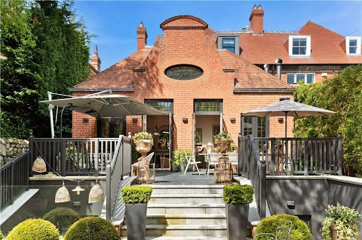 Ailesbury Road home