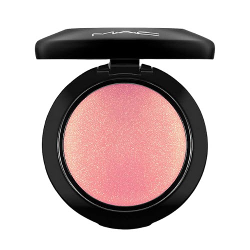 MAC Mineralize Blush in Petal Power, €32