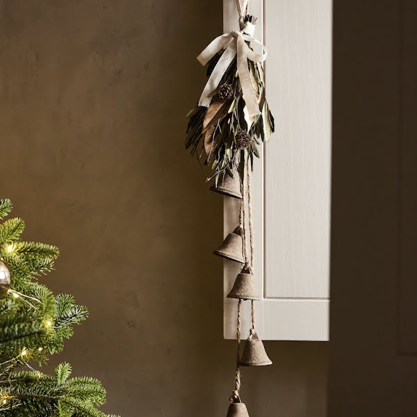 Oxidised Christmas bells wreath, €17.99