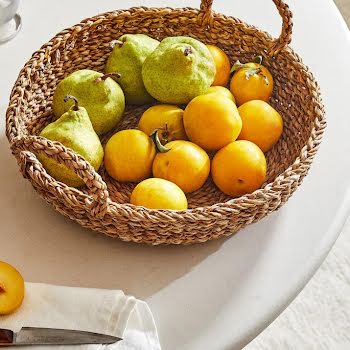 15 colourful fruit bowls that make for the perfect dining table centrepiece