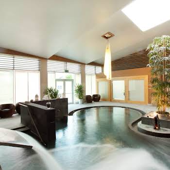 Crystals, mud baths and virtual beach experiences: Seoíd Spa brings something new to the table