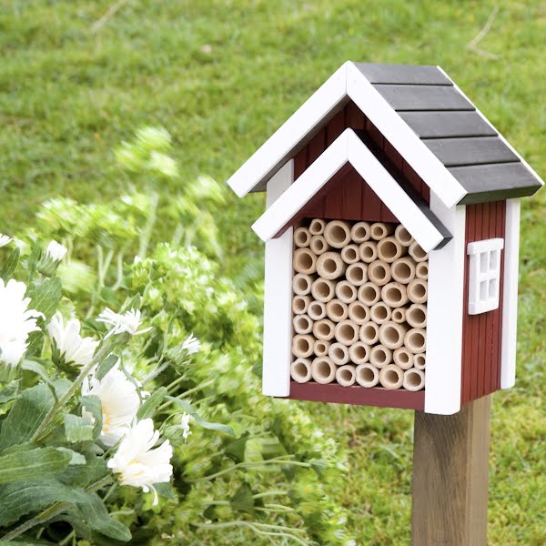 The Blue Door Bee box for solo bees, €49