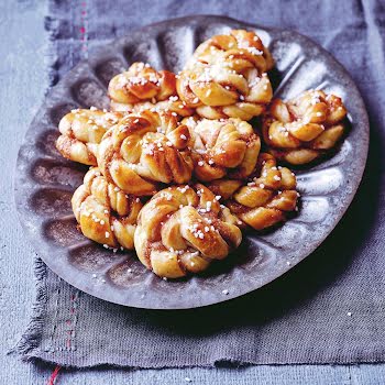 Start your weekend off right with these authentic Scandinavian cinnamon buns, or ‘kanelbullar’