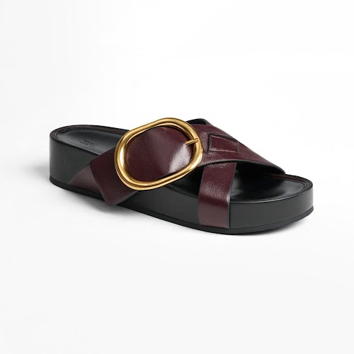 Zara leather buckle sandals, €59.95