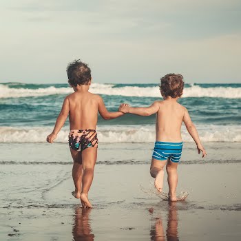 Bringing the kids on holidays: expectations vs. reality