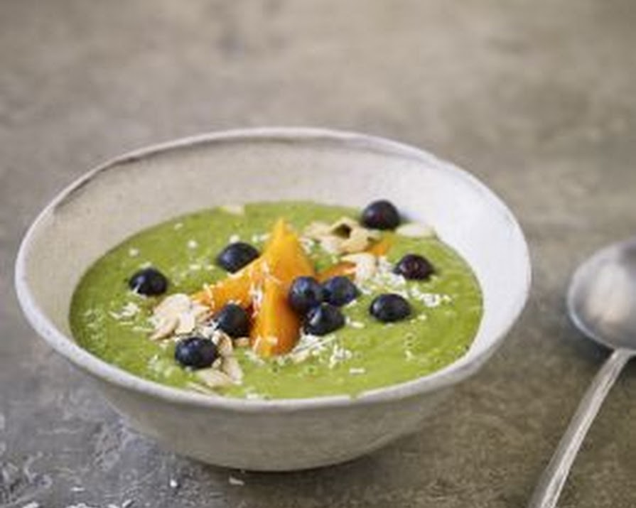 ?ine Carlin’s Coconut, Mango and Spinach Smoothie Bowl