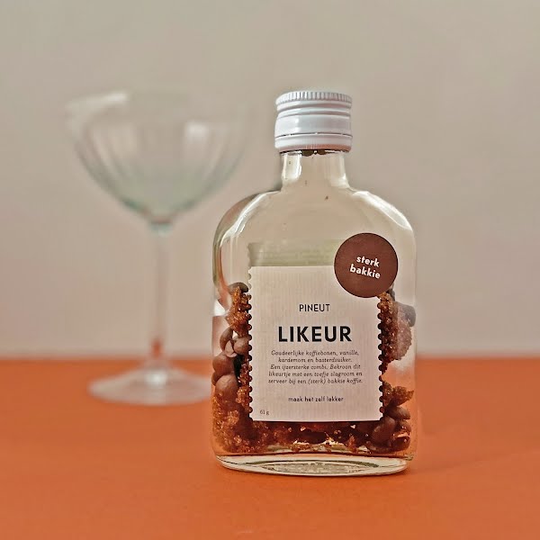 Coffee liqueur kit, €11, Designist