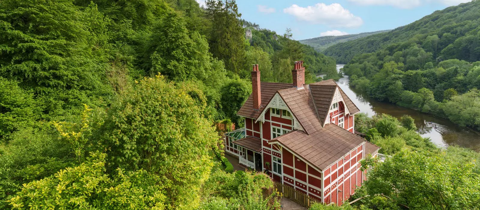 This beautiful lodge – made famous on ‘Sex Education’ – is on the market for £1.5 million