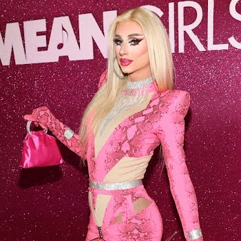 Social Pictures: The Irish Premiere of Mean Girls at the Stella Cinema