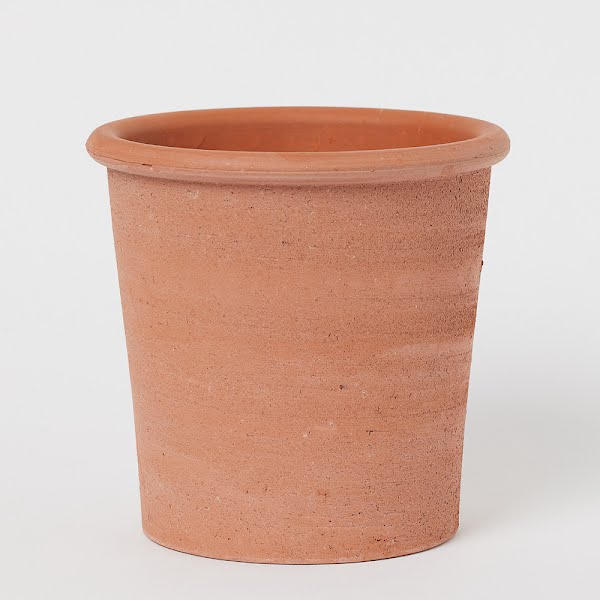 Terracotta plant pot, €9.99