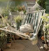 Colourful garden accessories to add some joy to your outdoor space