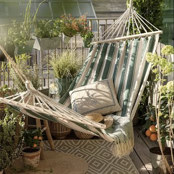 Colourful garden accessories to add some joy to your outdoor space