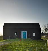 This tiny house in Leitrim took just €25,000 – and 50 days – to build