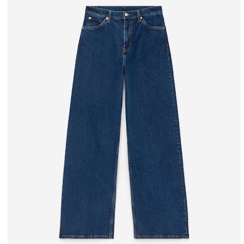 Flared Jeans, €89