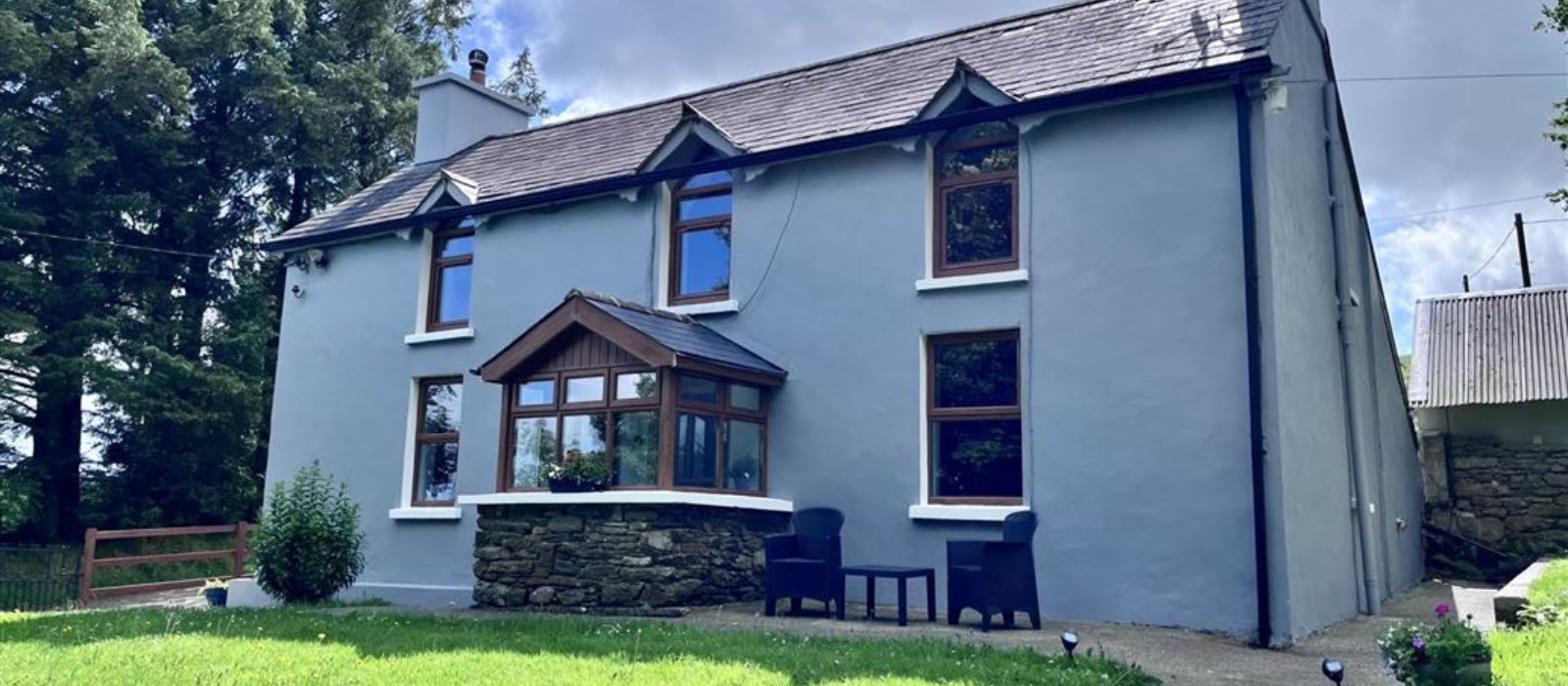 This charming country farmhouse in Cork is on the market for €285,000