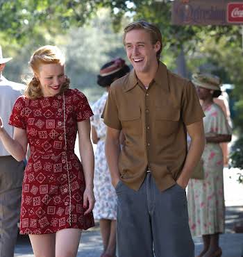 Rachel McAdam and Ryan Gosling in The Notebook