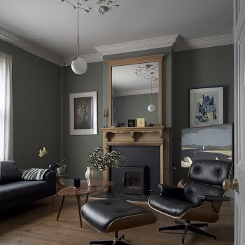 A beautiful plaster ceiling rose is a highlight of this restored Victorian cottage in Dublin