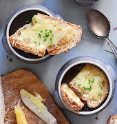 Supper Club: This delicious French Onion Soup makes for a seriously tasty lunch