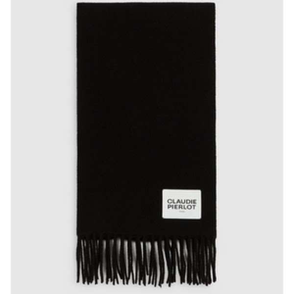 Woolen Scarf, €101.50, Claudie Pierlot