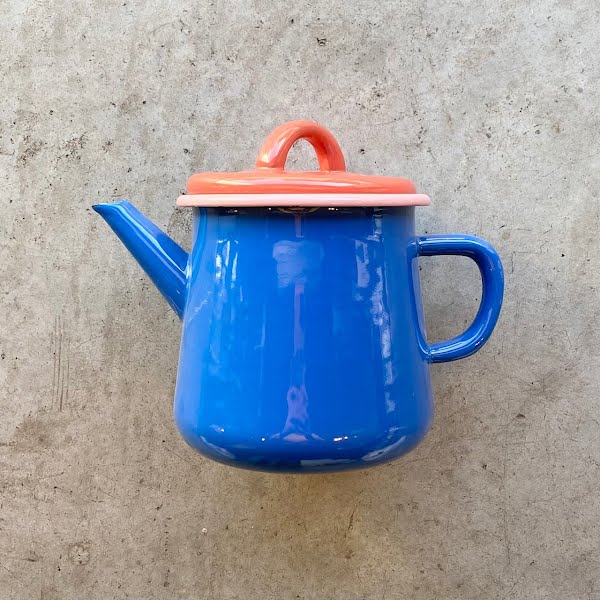Bornn Blue/Red teapot, €45, Hen's Teeth