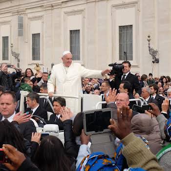 Closures, cars and crowds: Everything you need to know about the Pope’s visit