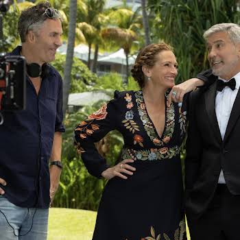 Death of the rom-com or rom-com renaissance? Julia Roberts has a one-way ticket to paradise