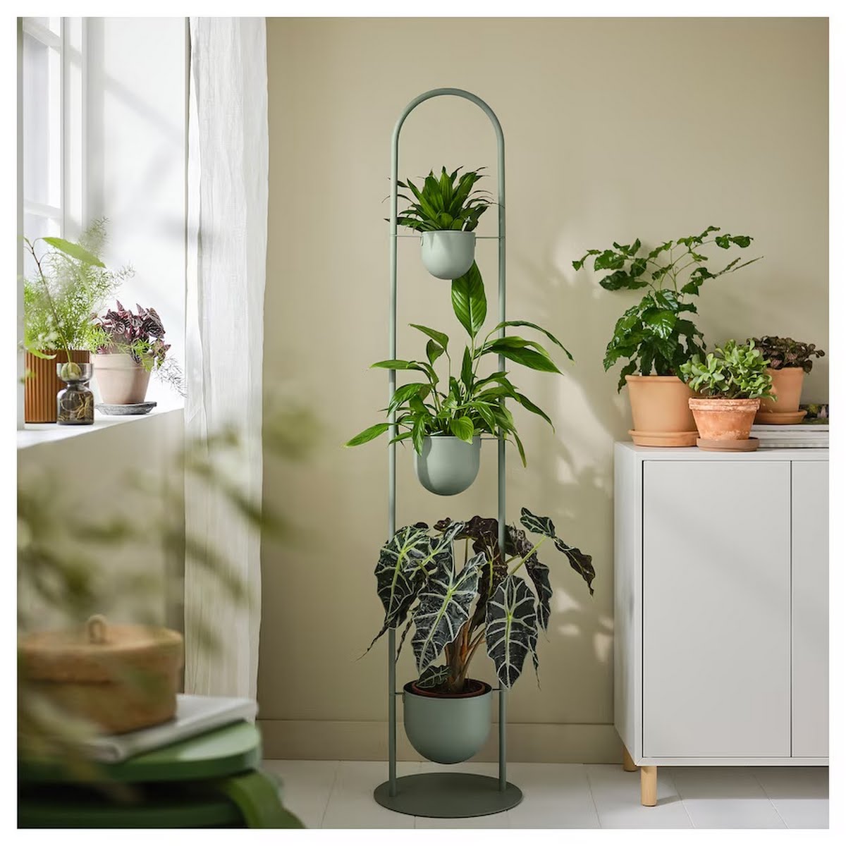 Plant stand, €45