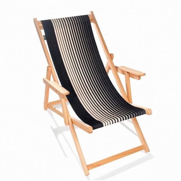 Deck chair: dark blue gradient stripes, €100