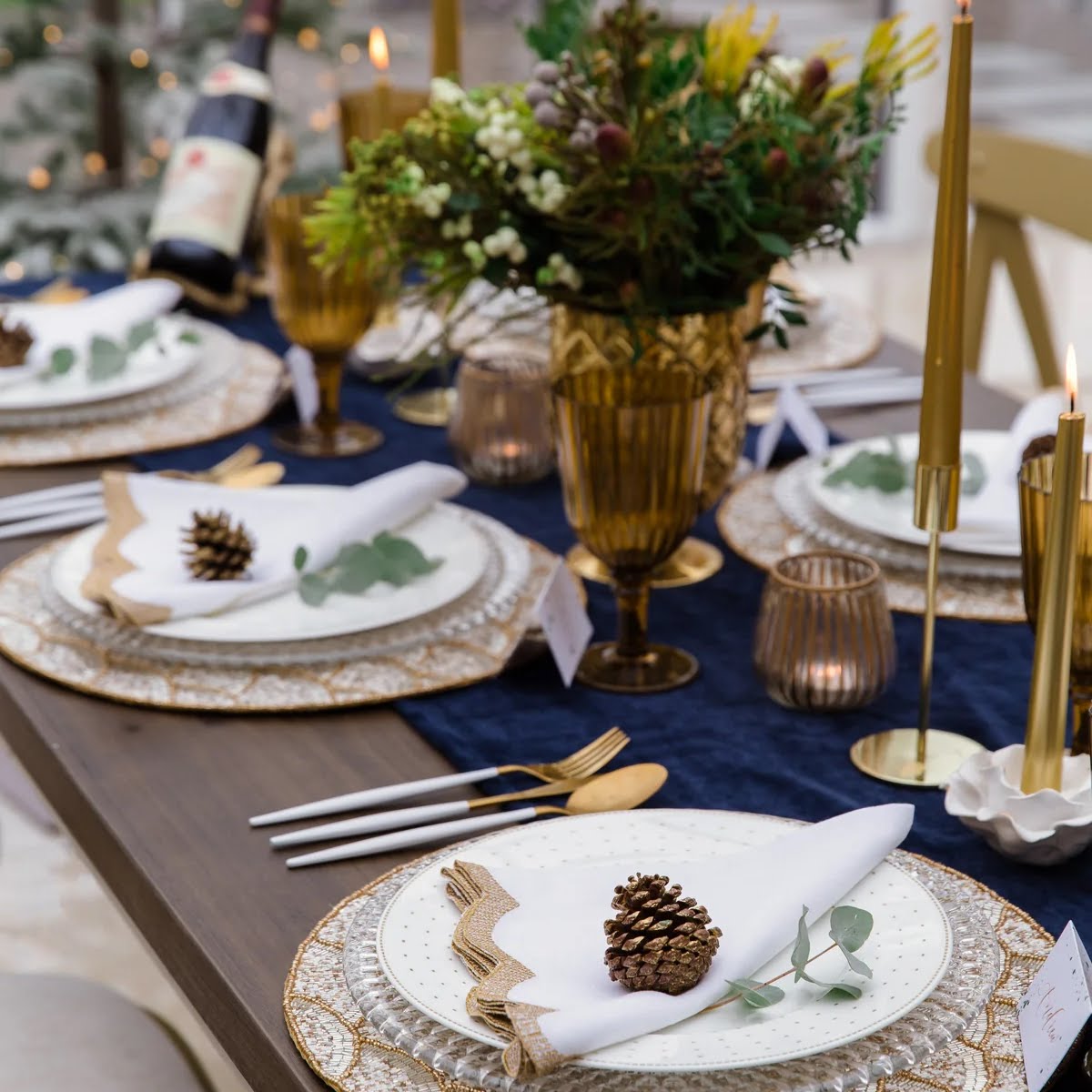 The Designed Table Gold & Navy Tablescape in a Box, €275