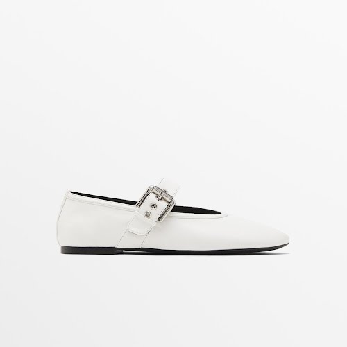 Massimo Dutti ballet flats with buckle, €89.95