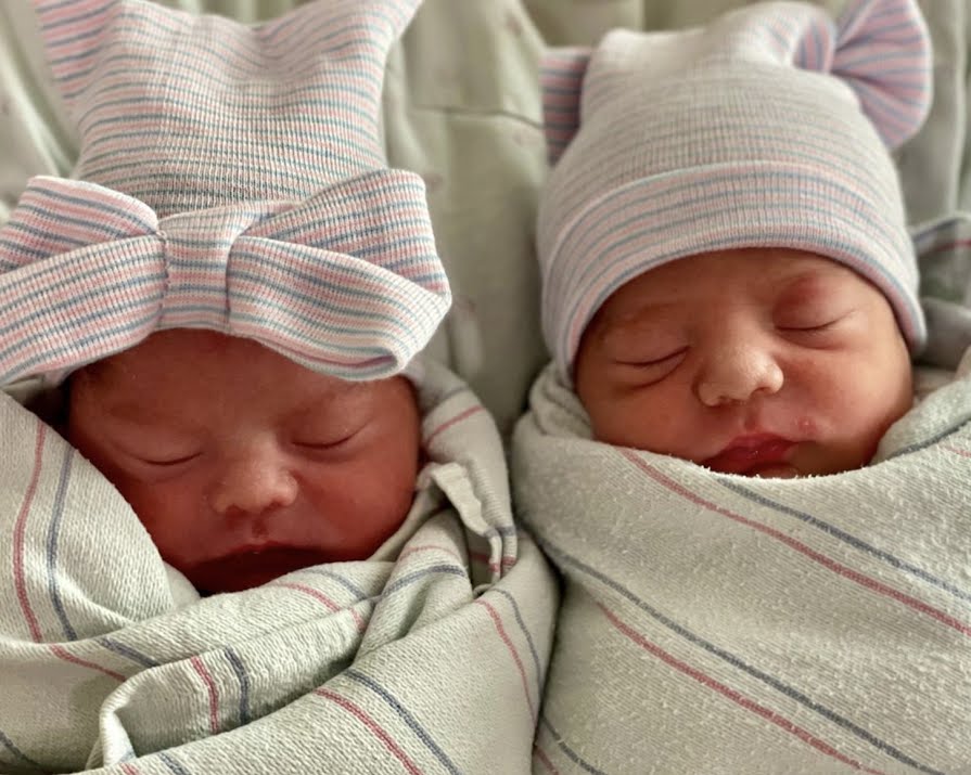 1 in 2 million: Twins born 15 minutes apart in different years