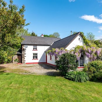 This charming wisteria-adorned cottage in Co Kerry is on the market for €239,000