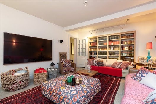 Ailesbury Road home