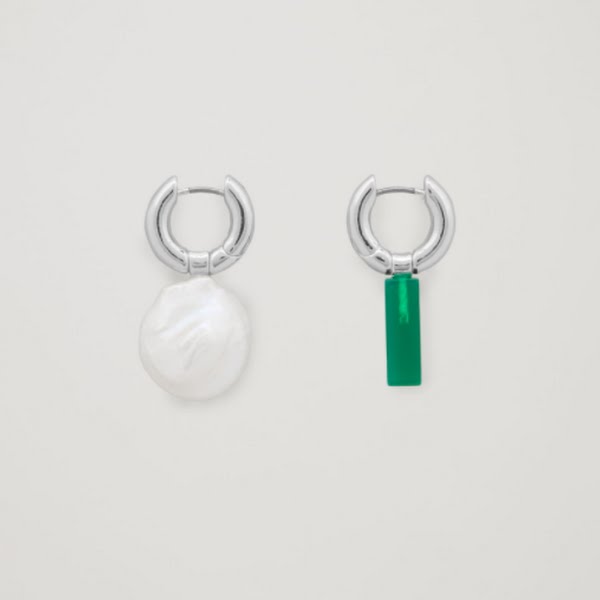 Mismatched pearl hoop earrings, €25, Cos